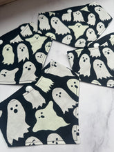 Load image into Gallery viewer, Halloween - Glow In The Dark Ghosts - Small + Medium