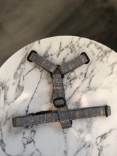 Load image into Gallery viewer, Tree Bark - Slate Strap Harness