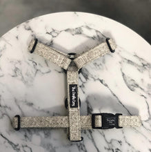 Load image into Gallery viewer, Criss Cross Strap Harness