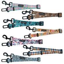 Load image into Gallery viewer, Giraffic Park Seat Belt Restraint