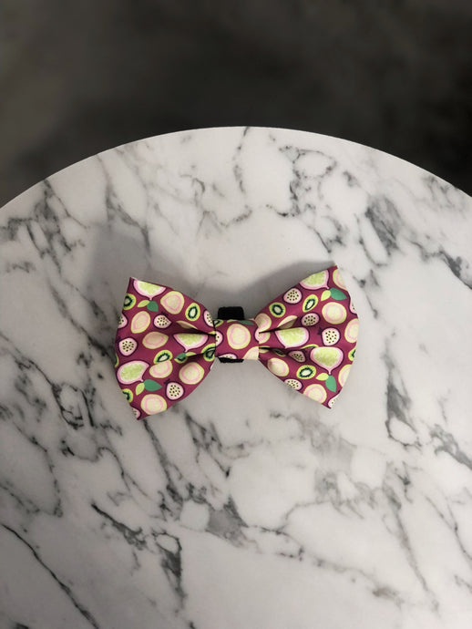 Kiwi Kisses Bow Tie